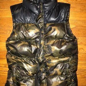 Boys Company 81 Camo Vest Sz 8